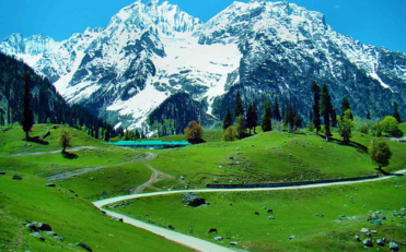 TRAVEL IN KASHMIR